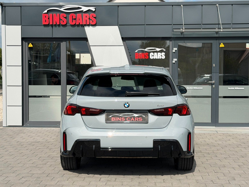 BMW 120 i M Sport*360°*HUD*ACC*Keyless*LED*Live — photo 9