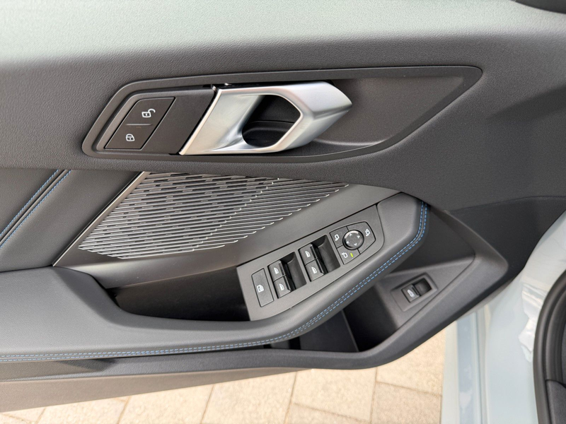 BMW 120 i M Sport*360°*HUD*ACC*Keyless*LED*Live — photo 14