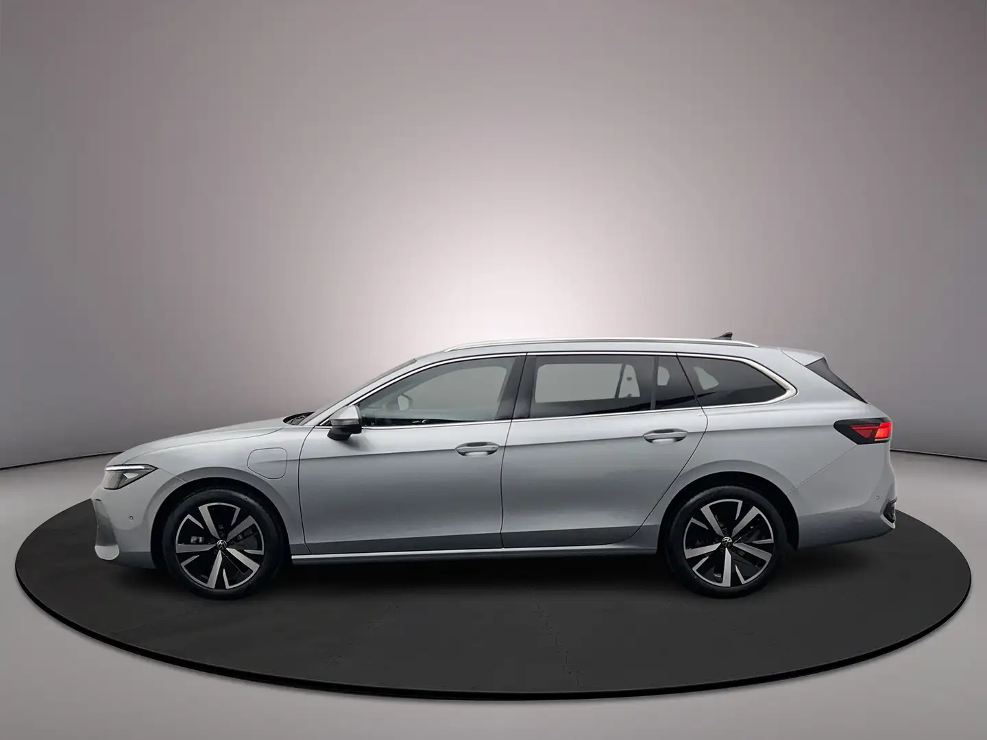 Volkswagen Passat Variant 1.5 eHybrid 204pk Business - eHybrid Grijs - 2