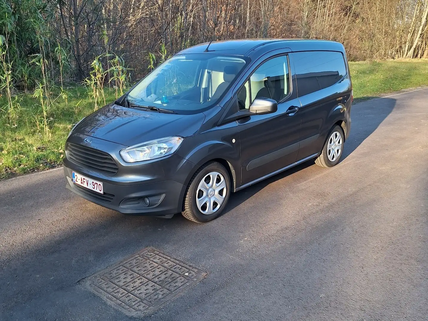 Ford Transit Courier Trend Grijs - 1