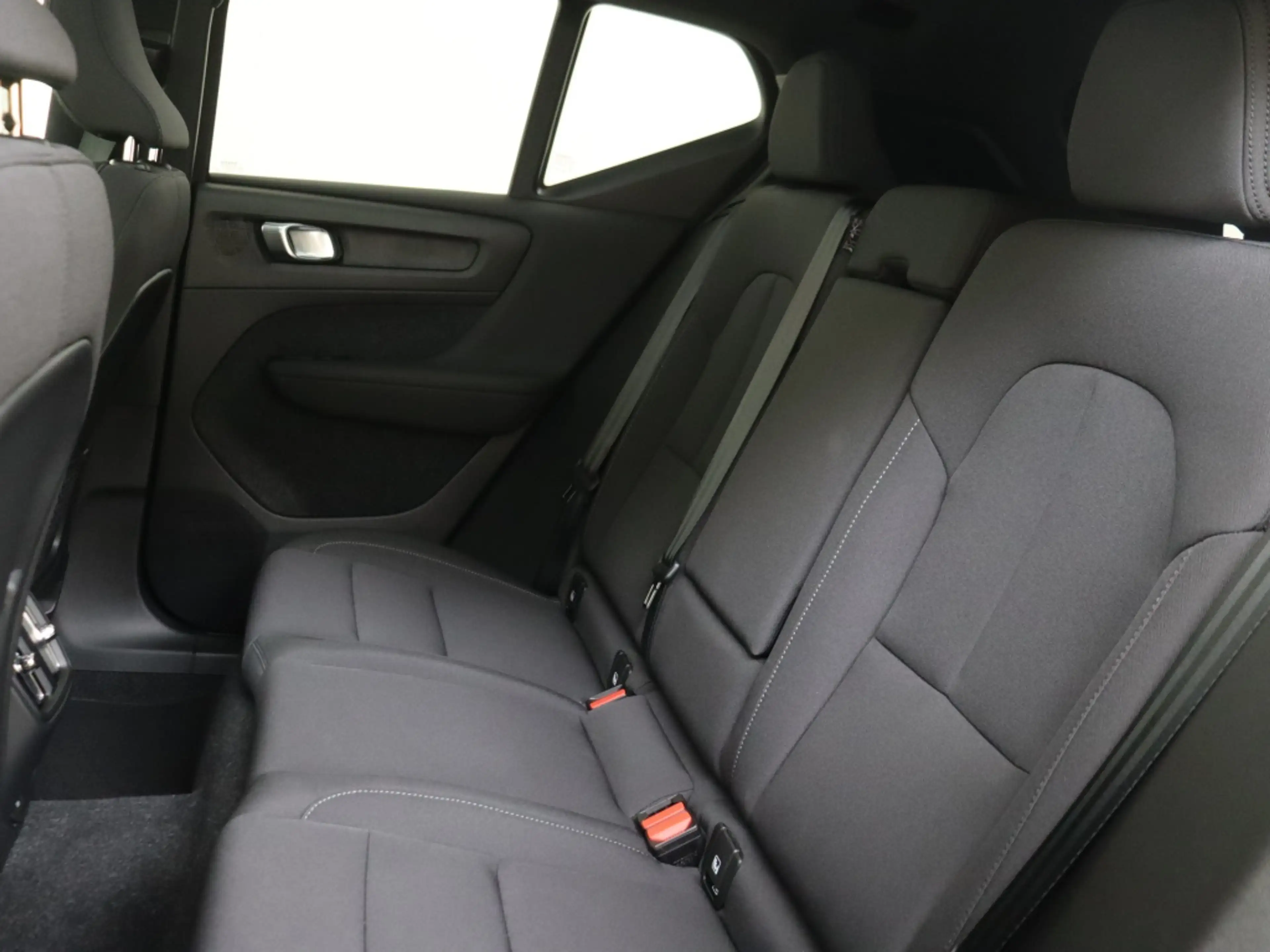 Volvo EX40 Extend. Plus Black Ed. 82kWh — photo 8