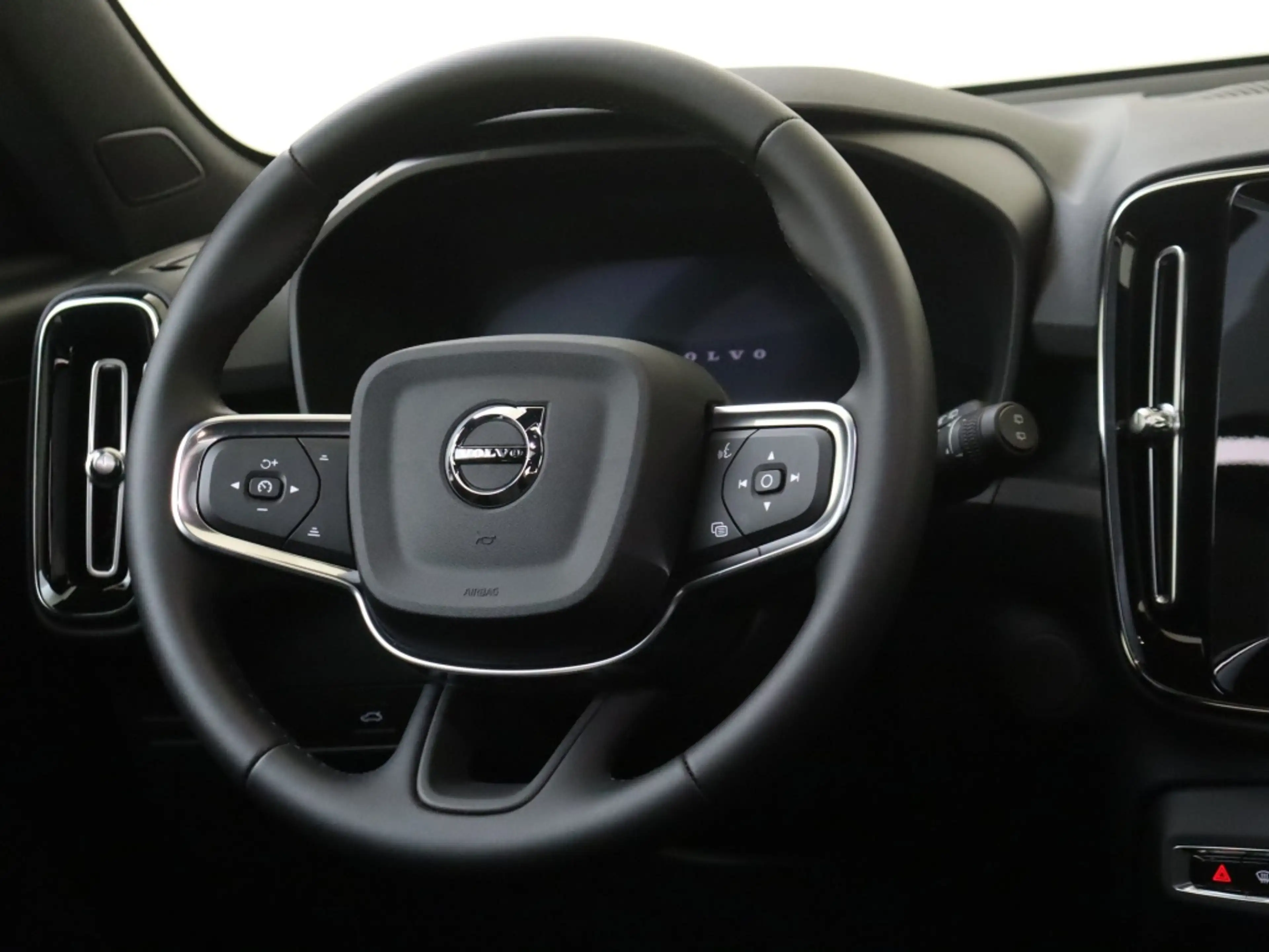 Volvo EX40 Extend. Plus Black Ed. 82kWh — photo 11