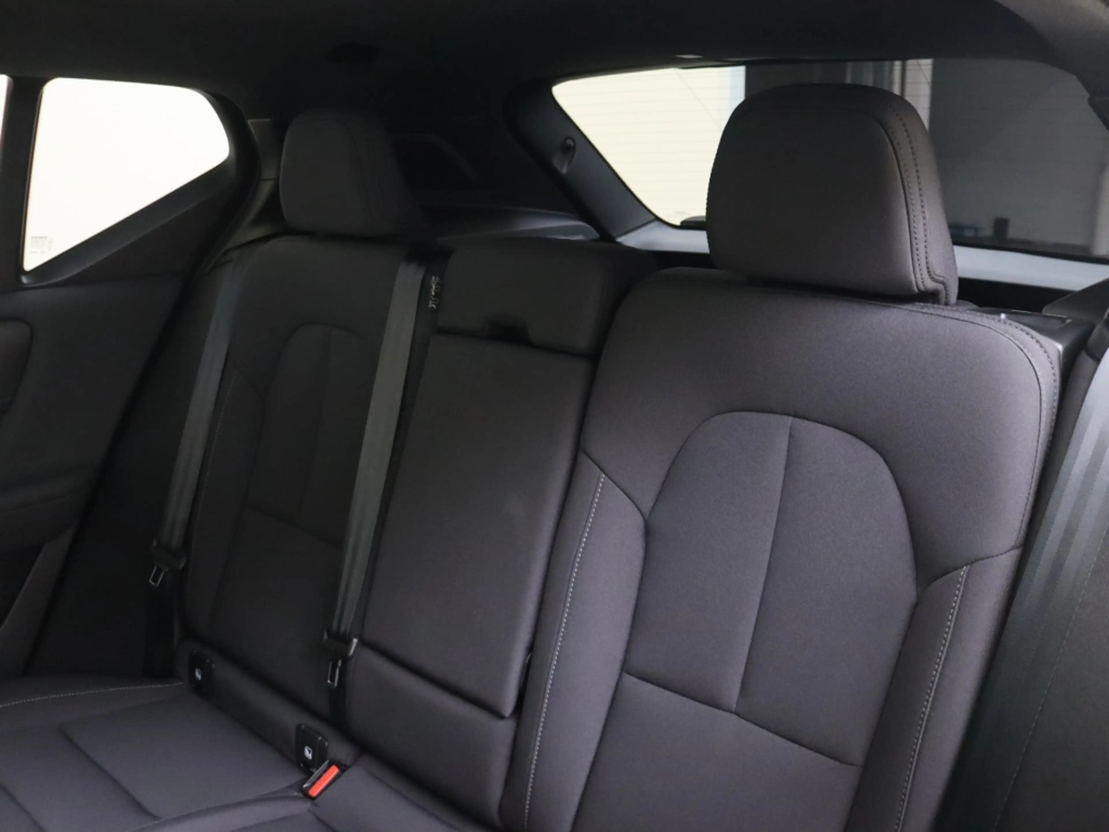 Volvo EX40 Extend. Plus Black Ed. 82kWh — photo 7