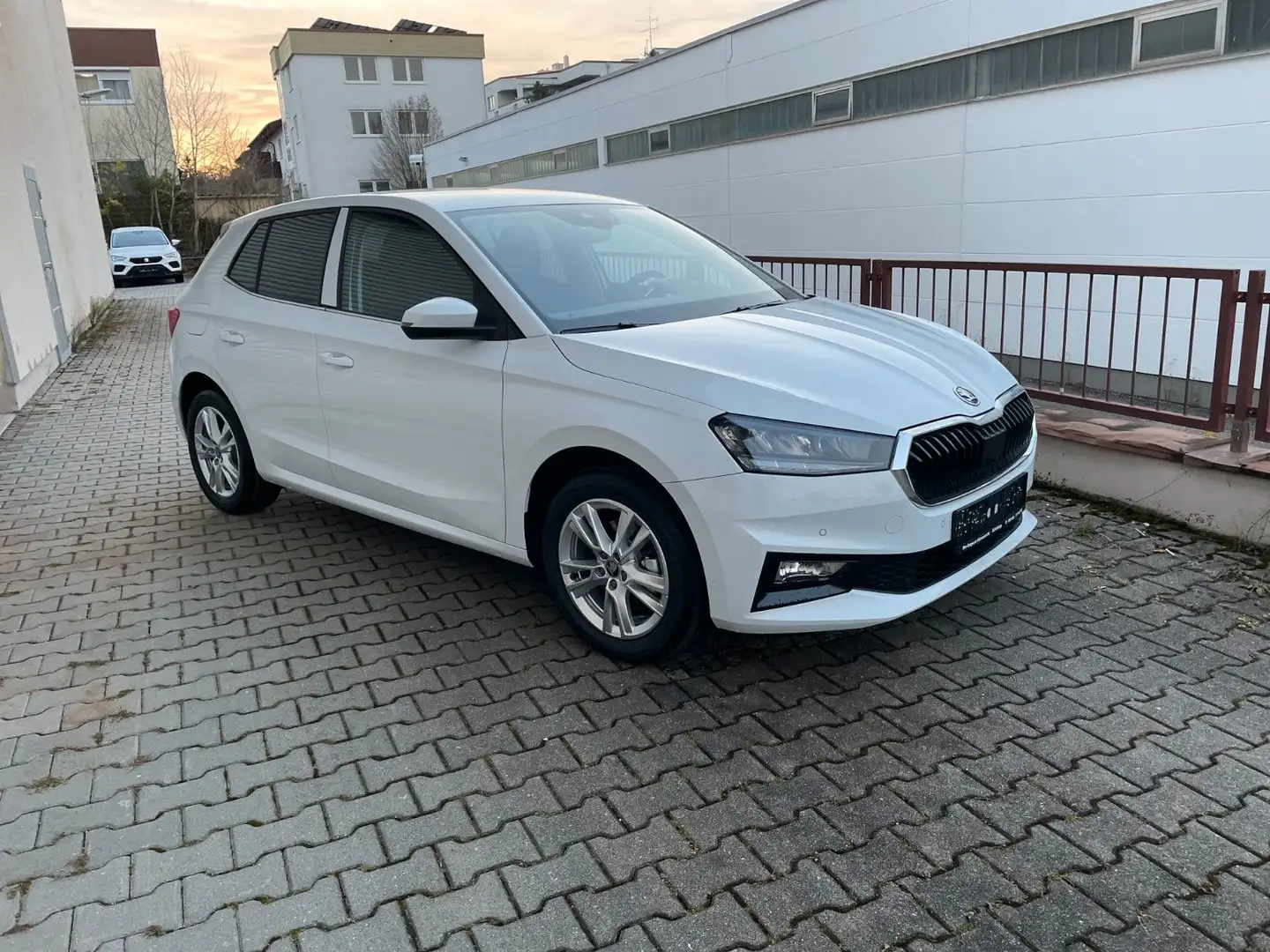 Skoda Fabia 130 Sport Kamera 5 Jahre Garantie Weiß - 1