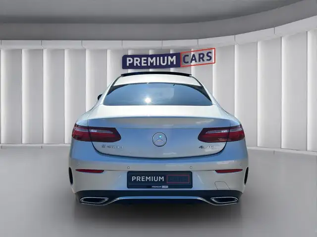 Mercedes-Benz E Class view 4