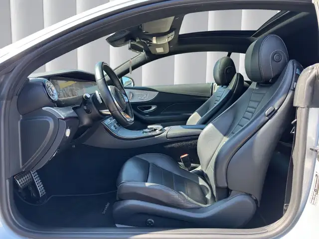 Mercedes-Benz E Class view 10