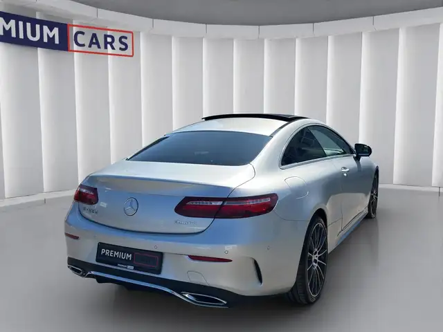 Mercedes-Benz E Class view 5
