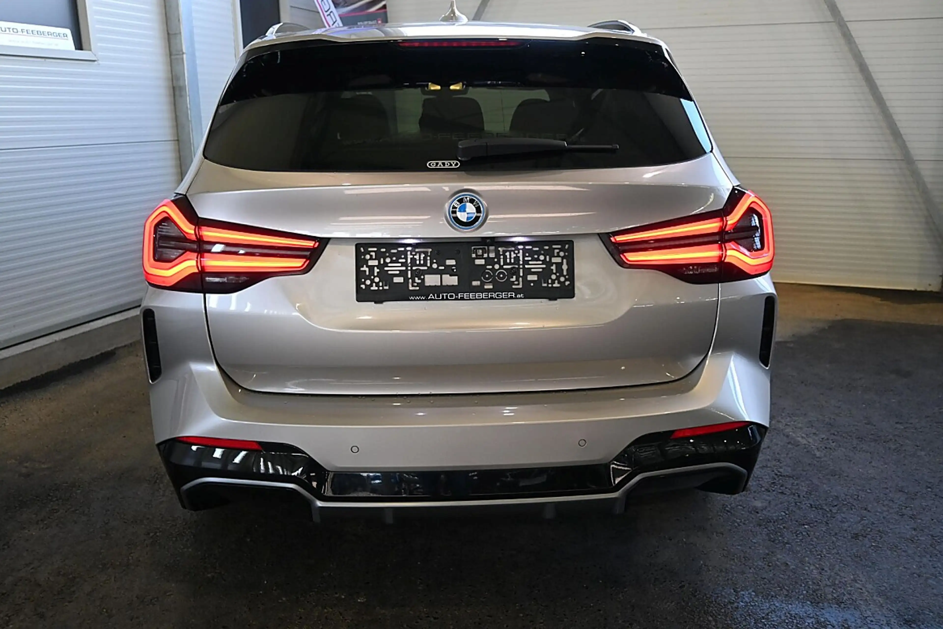 BMW iX3 M Sport; ACC, Pano, Leder, Sitzhzg, Laserlicht — photo 7