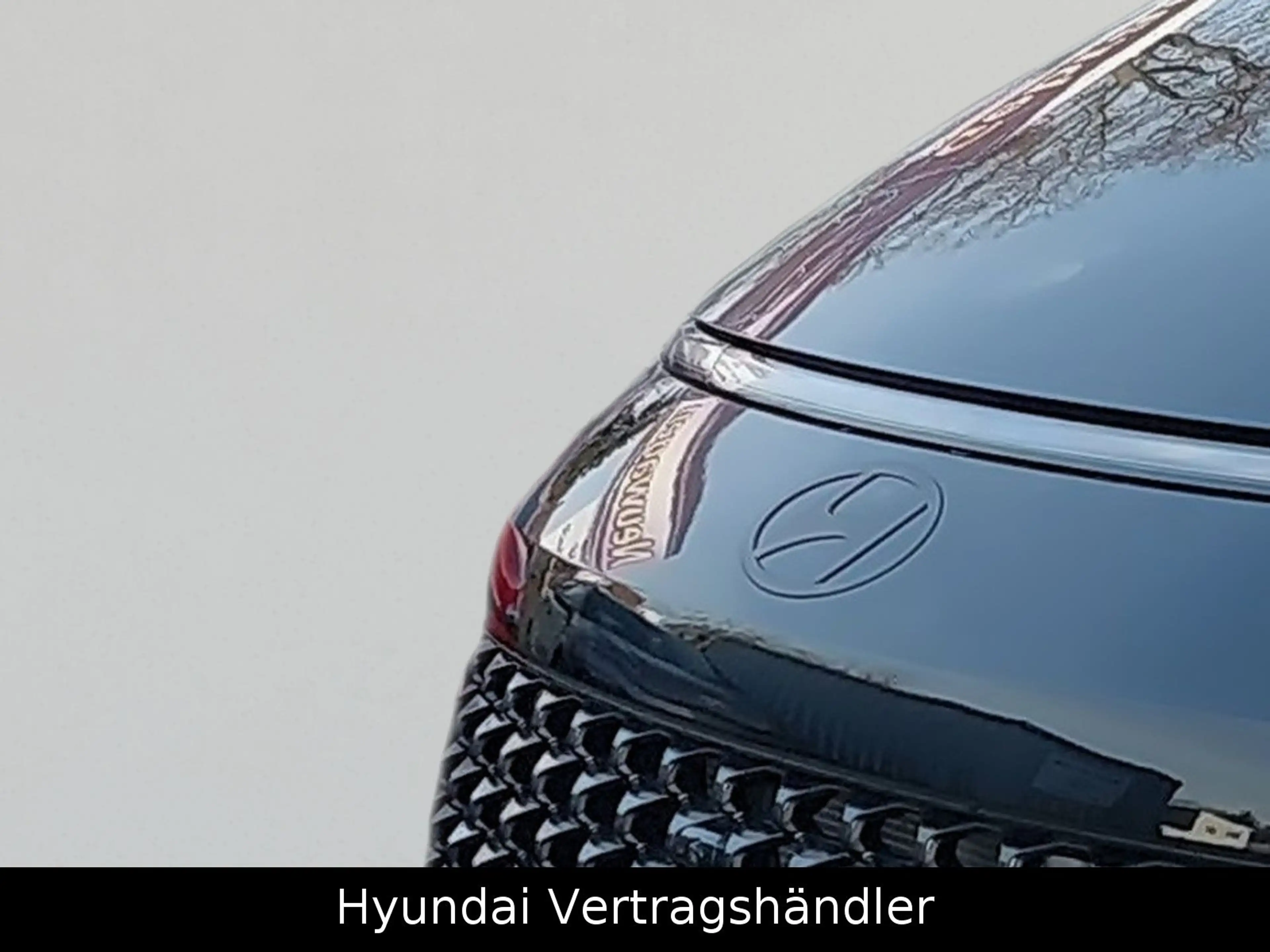 Hyundai STARIA Signature Hybrid 2WD — photo 5