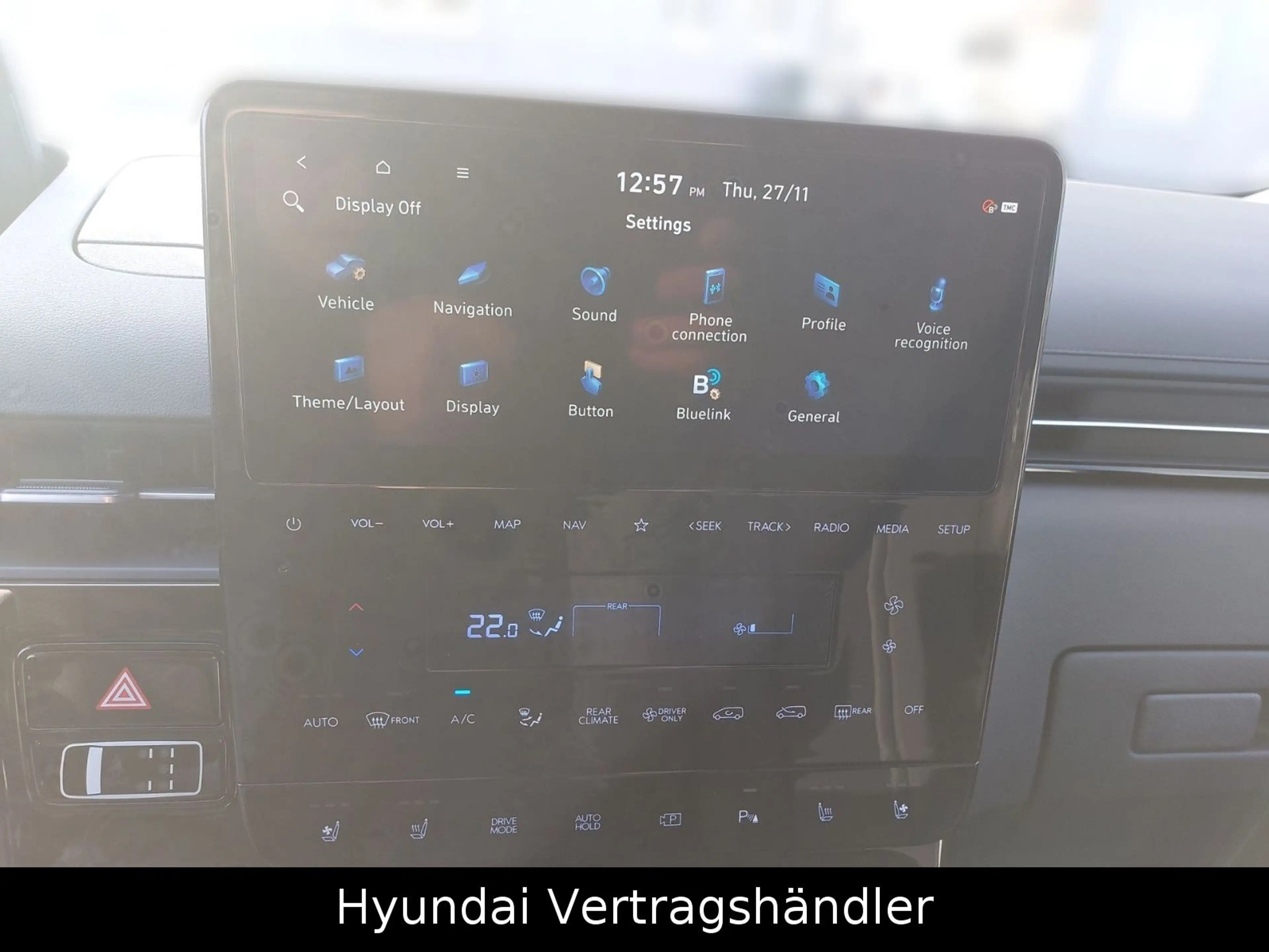 Hyundai STARIA Signature Hybrid 2WD — photo 9