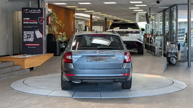 Skoda Octavia view 8