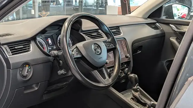 Skoda Octavia view 11