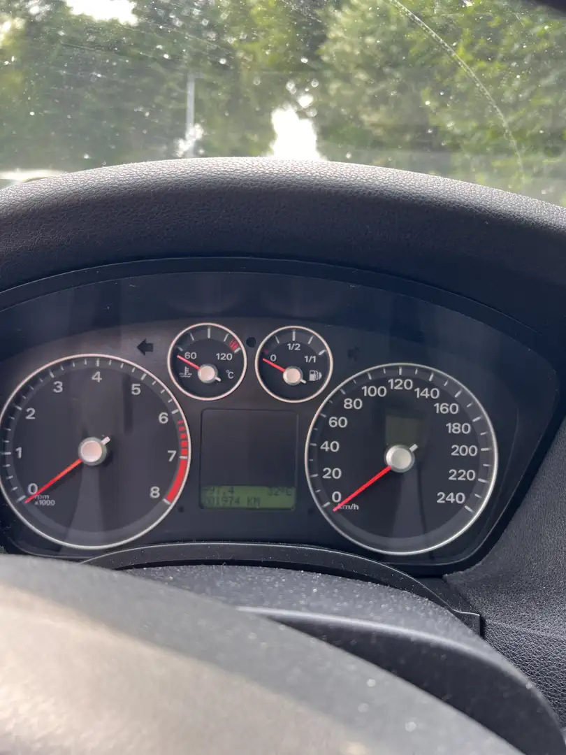 Ford Focus 1.8 Fun X - 2