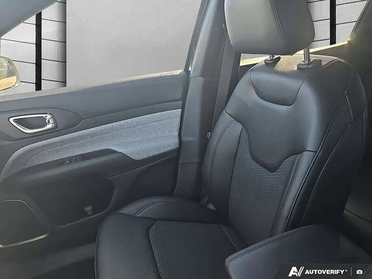 Jeep Compass снимка Jeep Compass