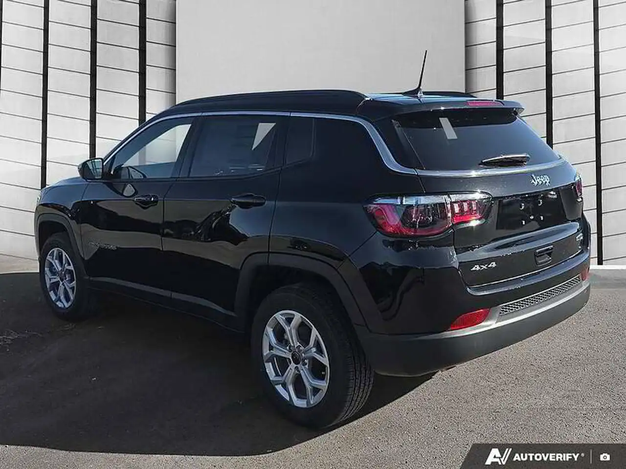 Jeep Compass снимка Jeep Compass