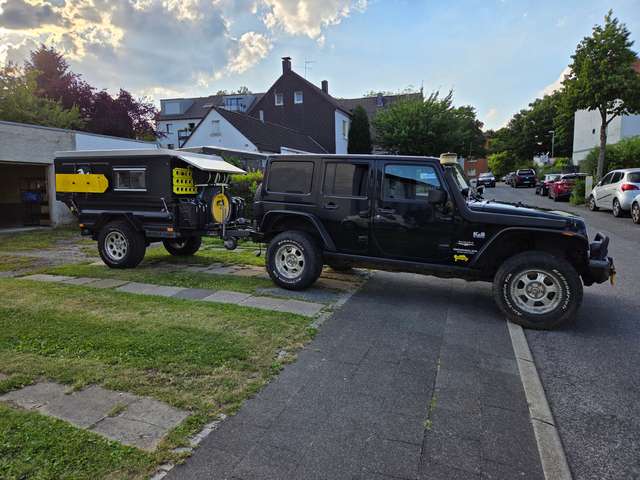 Jeep Wrangler mit Anhänger, Offroad, JK Sahara 3.8