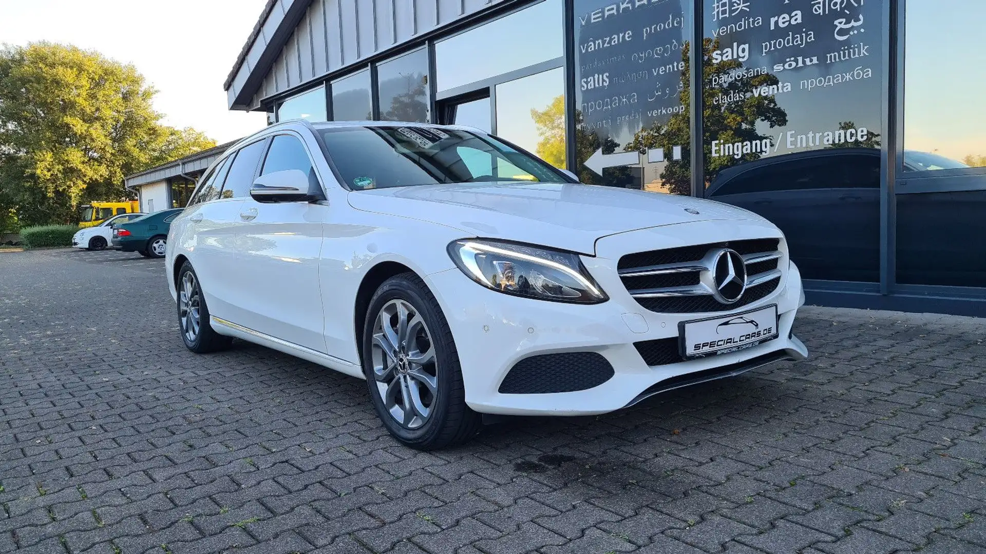 Mercedes-Benz C 250 AVANTGARDE Autom. - LED - HUD - 360° White - 1