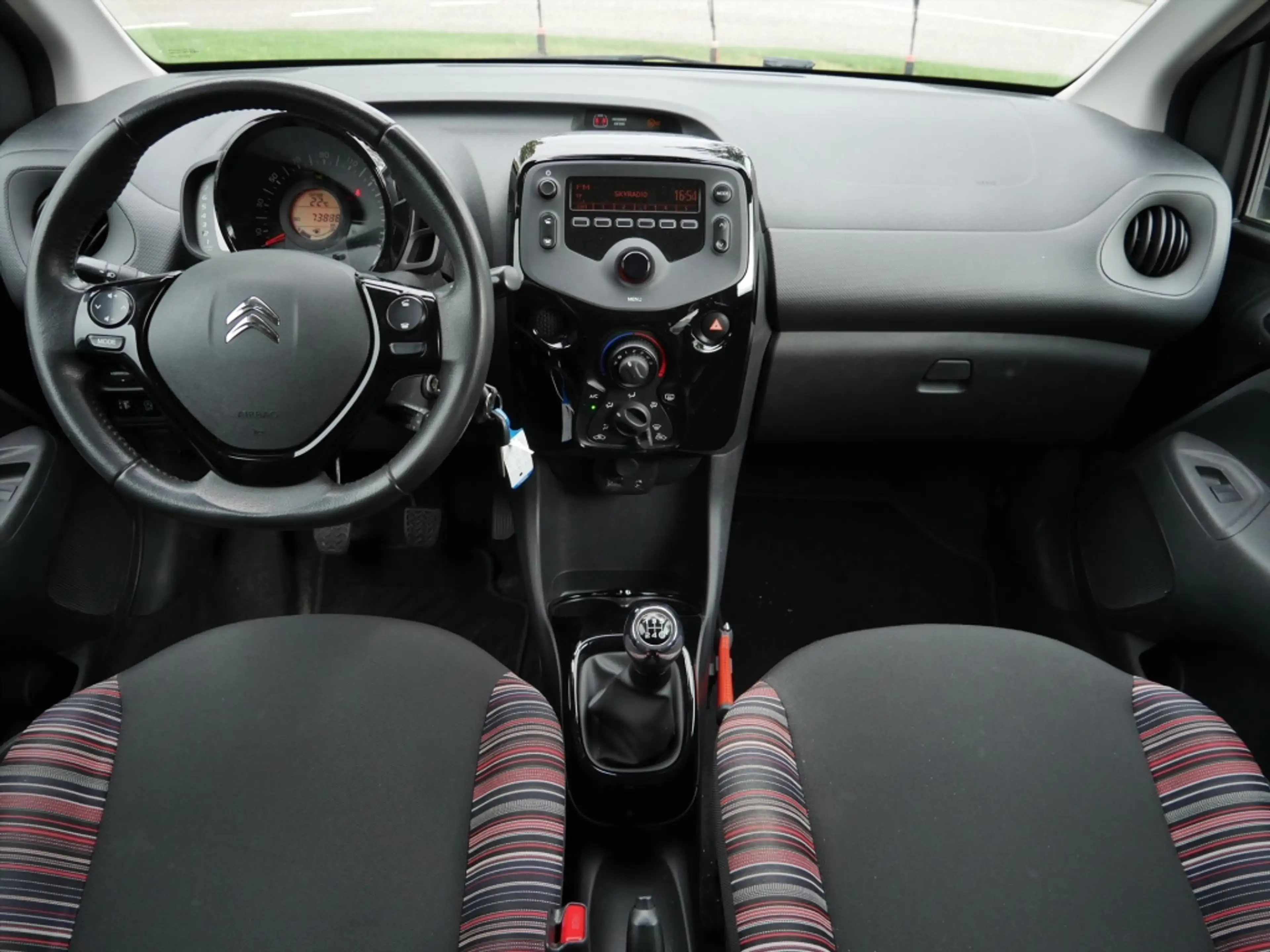 Citroen C1 1.0 VTi 72PK S&S 5D Comfort | Pack Look | Airco | — photo 3