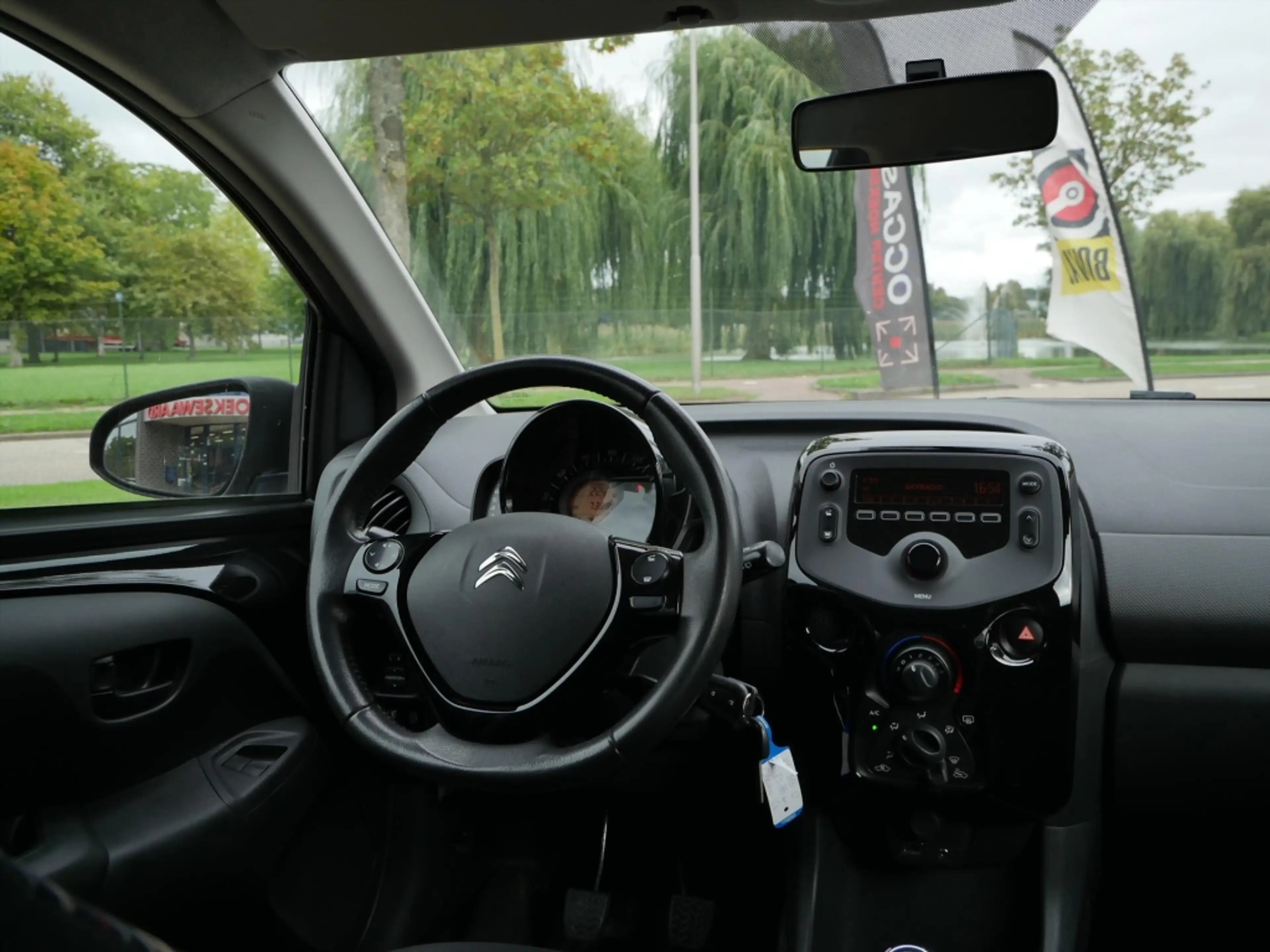 Citroen C1 1.0 VTi 72PK S&S 5D Comfort | Pack Look | Airco | — photo 11