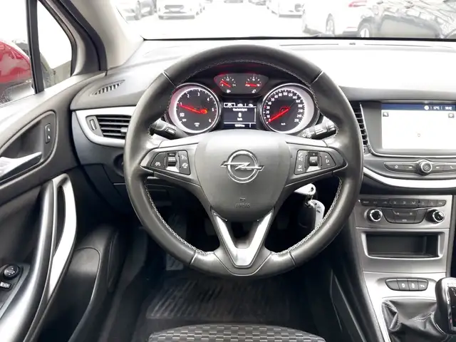 Opel Astra view 10