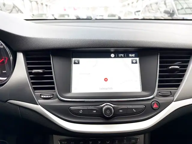 Opel Astra view 11