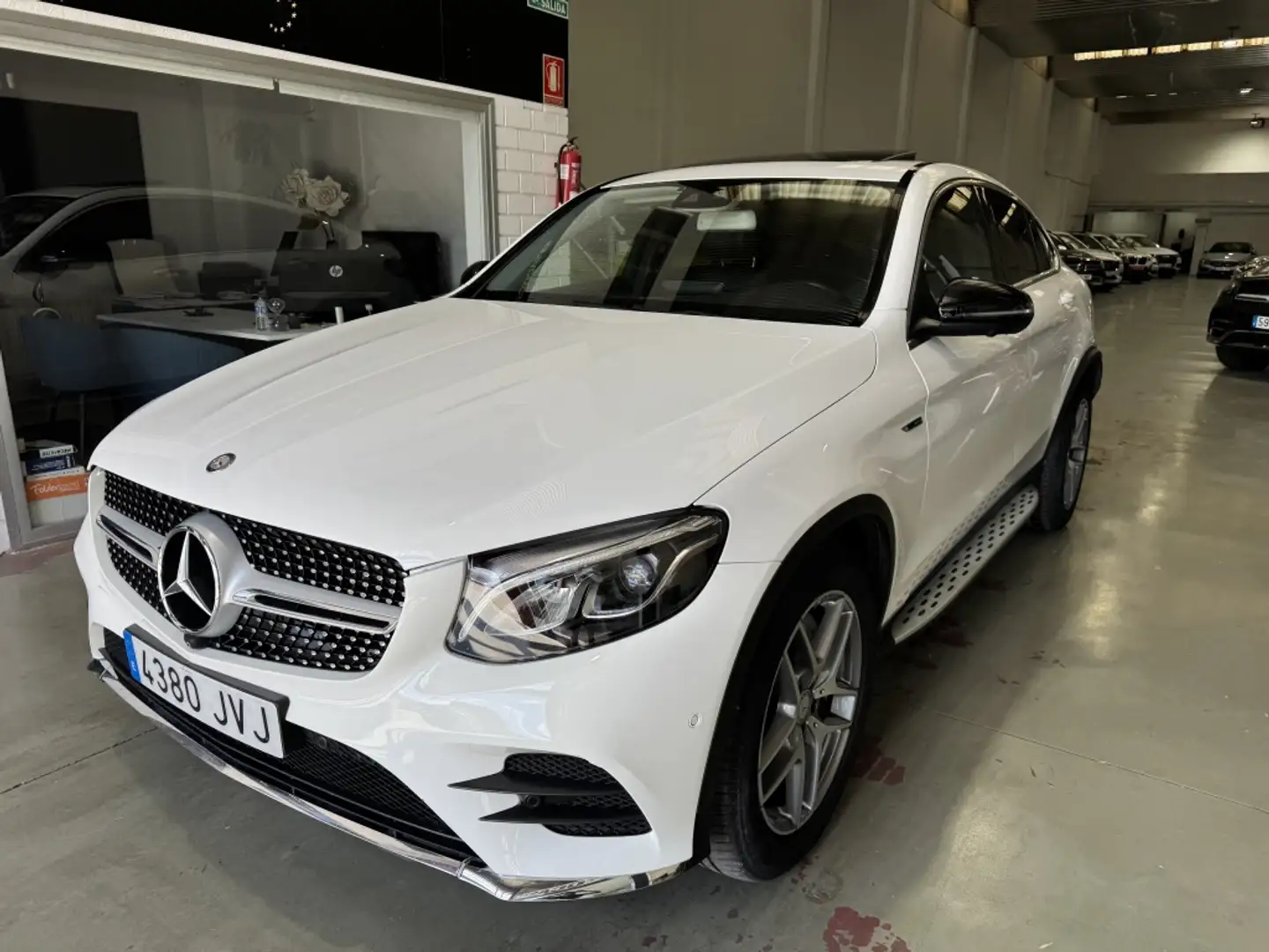 Mercedes-Benz GLC 220 Coupé 220d 4Matic Aut. Blanc - 1