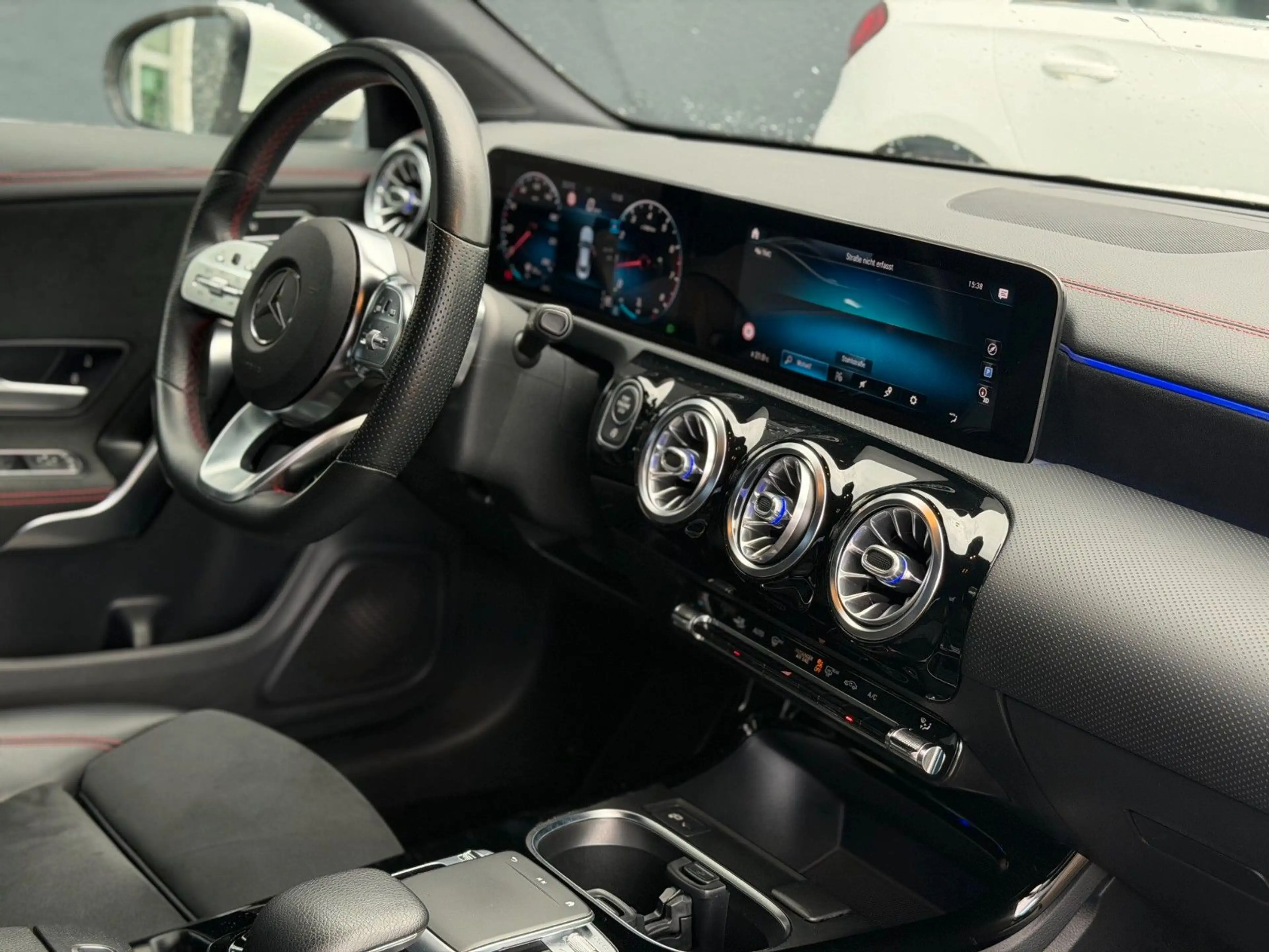 Mercedes-Benz CLA 180 AMG/ILS/AMBIENTE/WIDESCREEN/SPUR/TEMP — photo 15