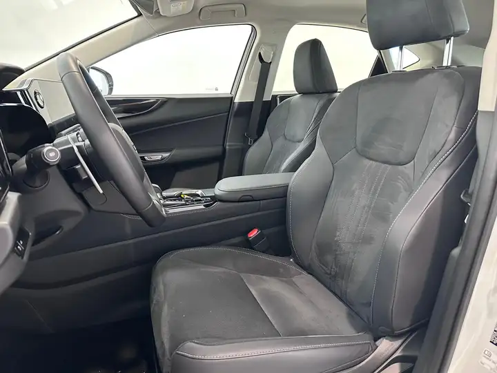 Lexus NX 2024, foto 6