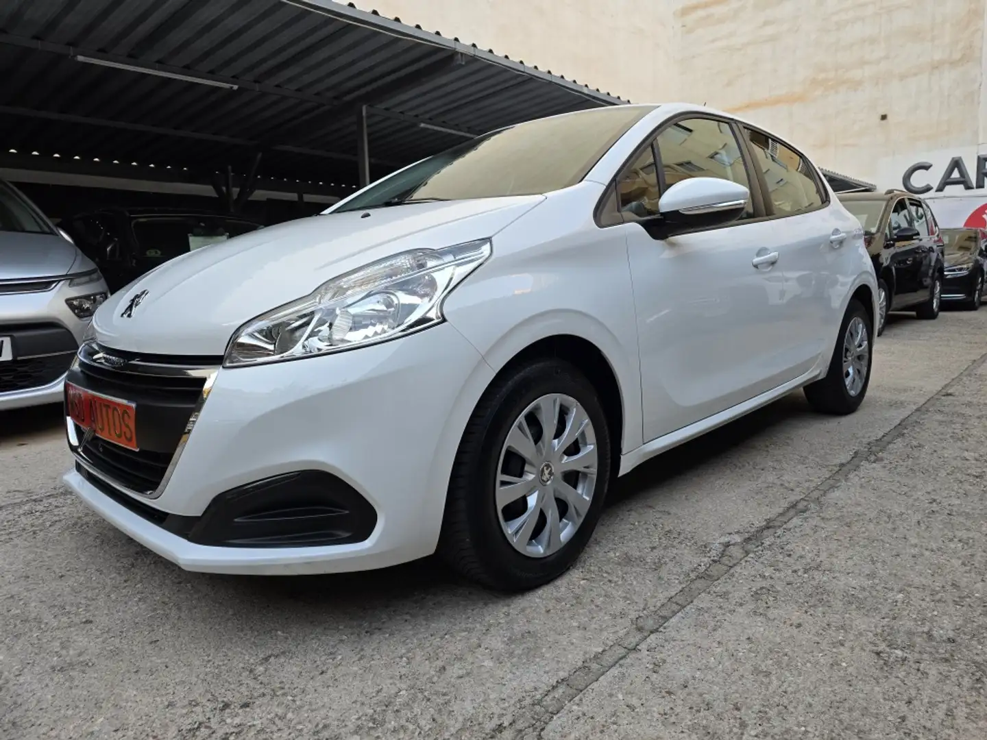 Peugeot 208 1.5 BlueHDi S&S Allure 100 Blanc - 1