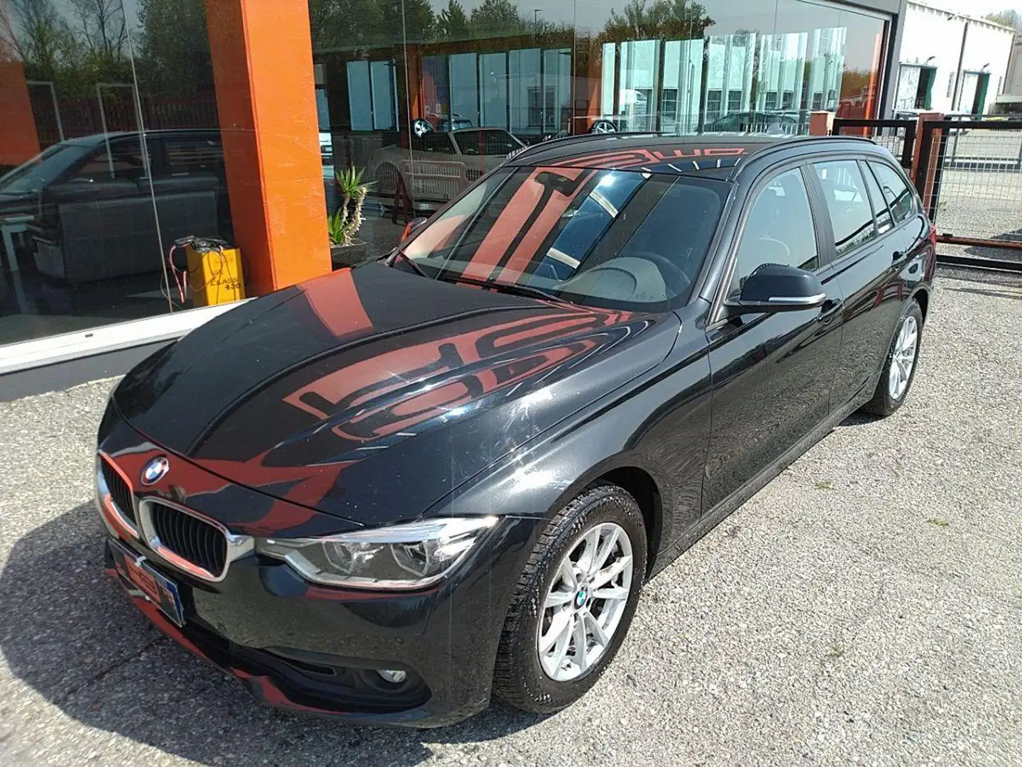 BMW 318 d Touring Business Advantage Nero - 1