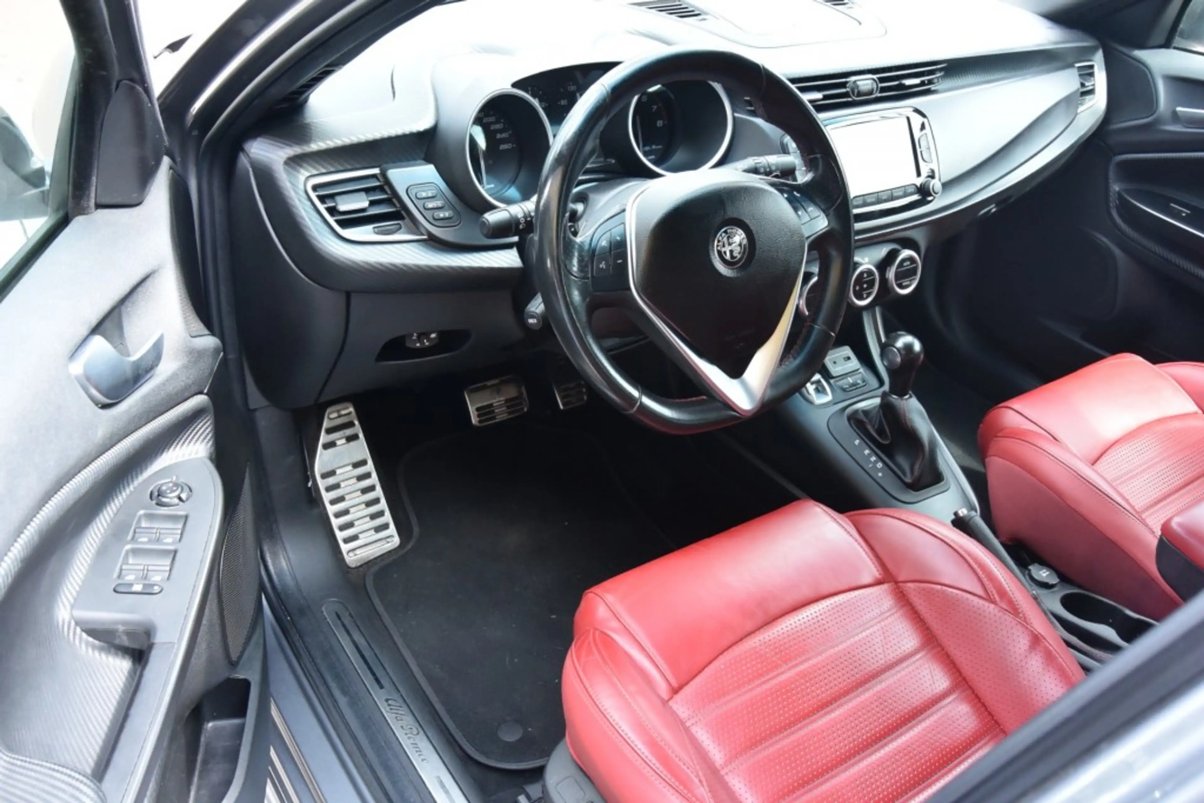 Alfa Romeo Giulietta 1.4 T M.AIR BUS. SUP / Parkcontrol / Leder / — photo 14