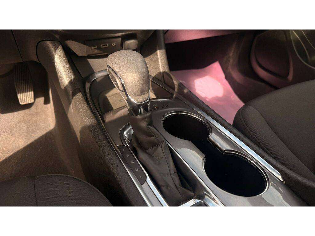 2025 Chevrolet Malibu — view 12