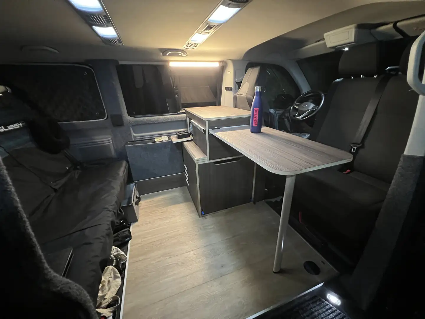 Volkswagen T6.1 Caravelle Camperizada Negro - 2
