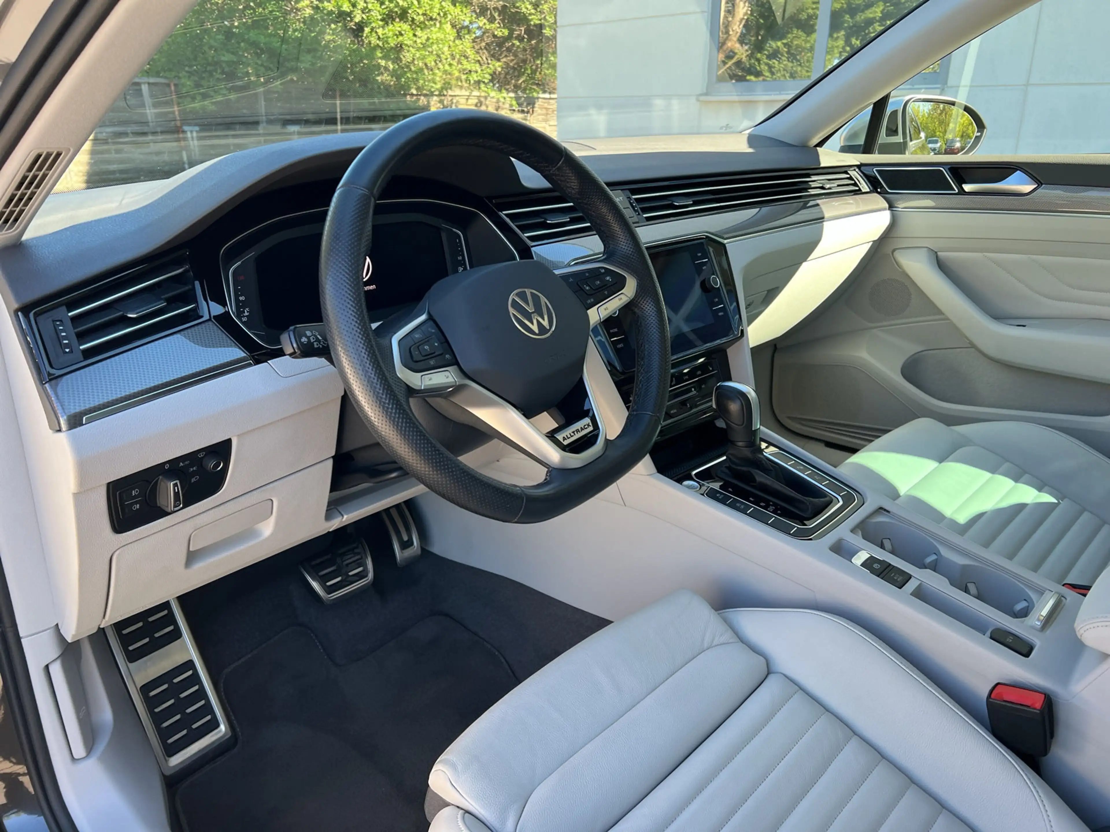 Volkswagen Passat Alltrack 2.0 TDI 4M LEDER PANO STANDHZG AHK — photo 11