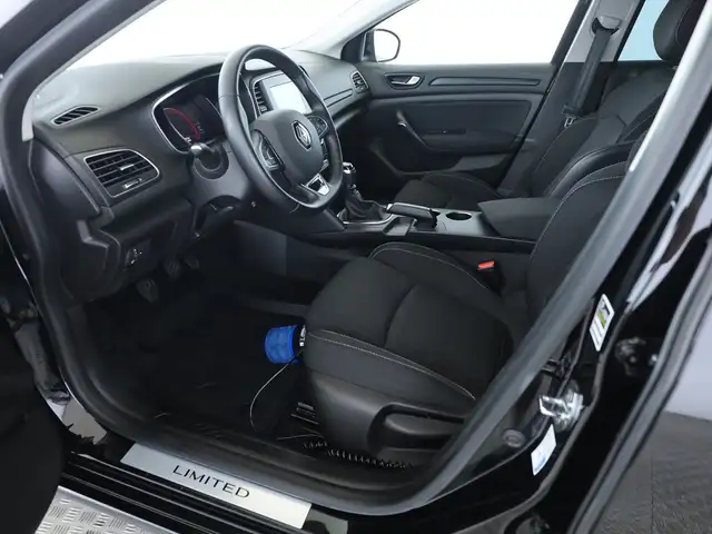Renault Megane view 10