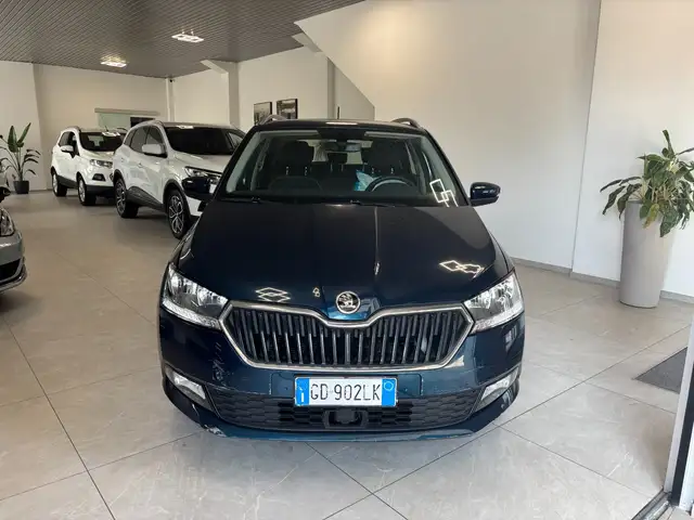 Skoda Fabia view 2