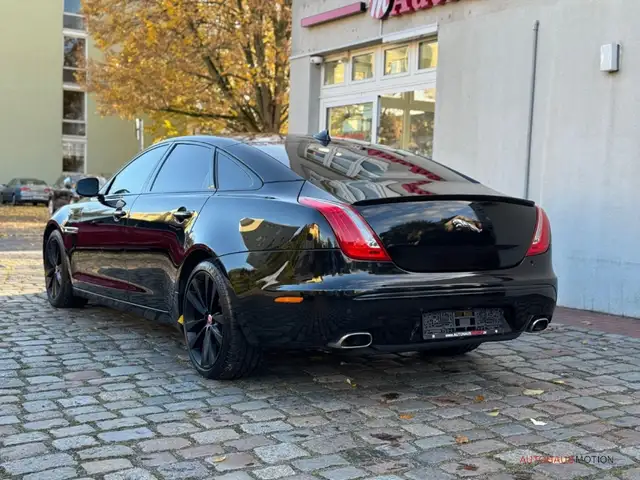 Jaguar XJ view 7