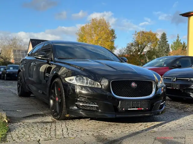 Jaguar XJ view 4