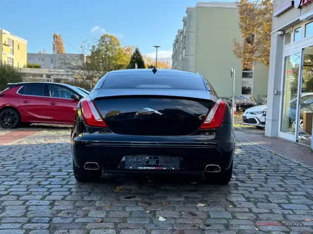 Jaguar XJ view 6
