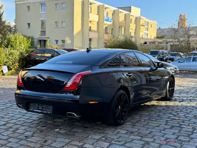Jaguar XJ view 5