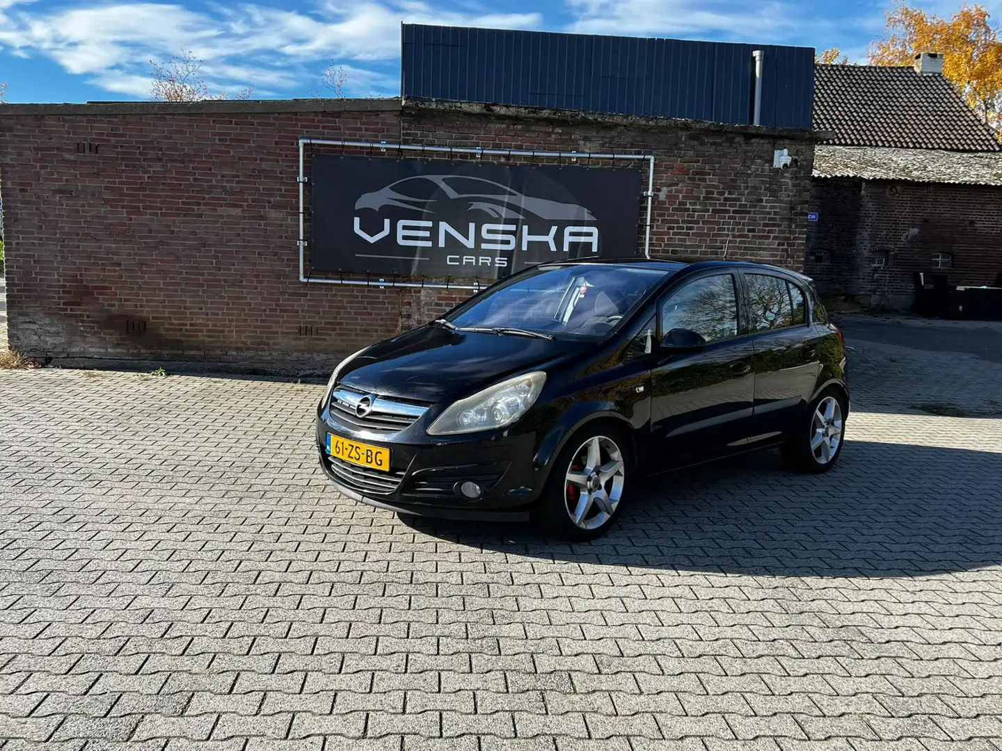 Opel Corsa 1.4-16V Business Sport - Panorama dak Zwart - 2