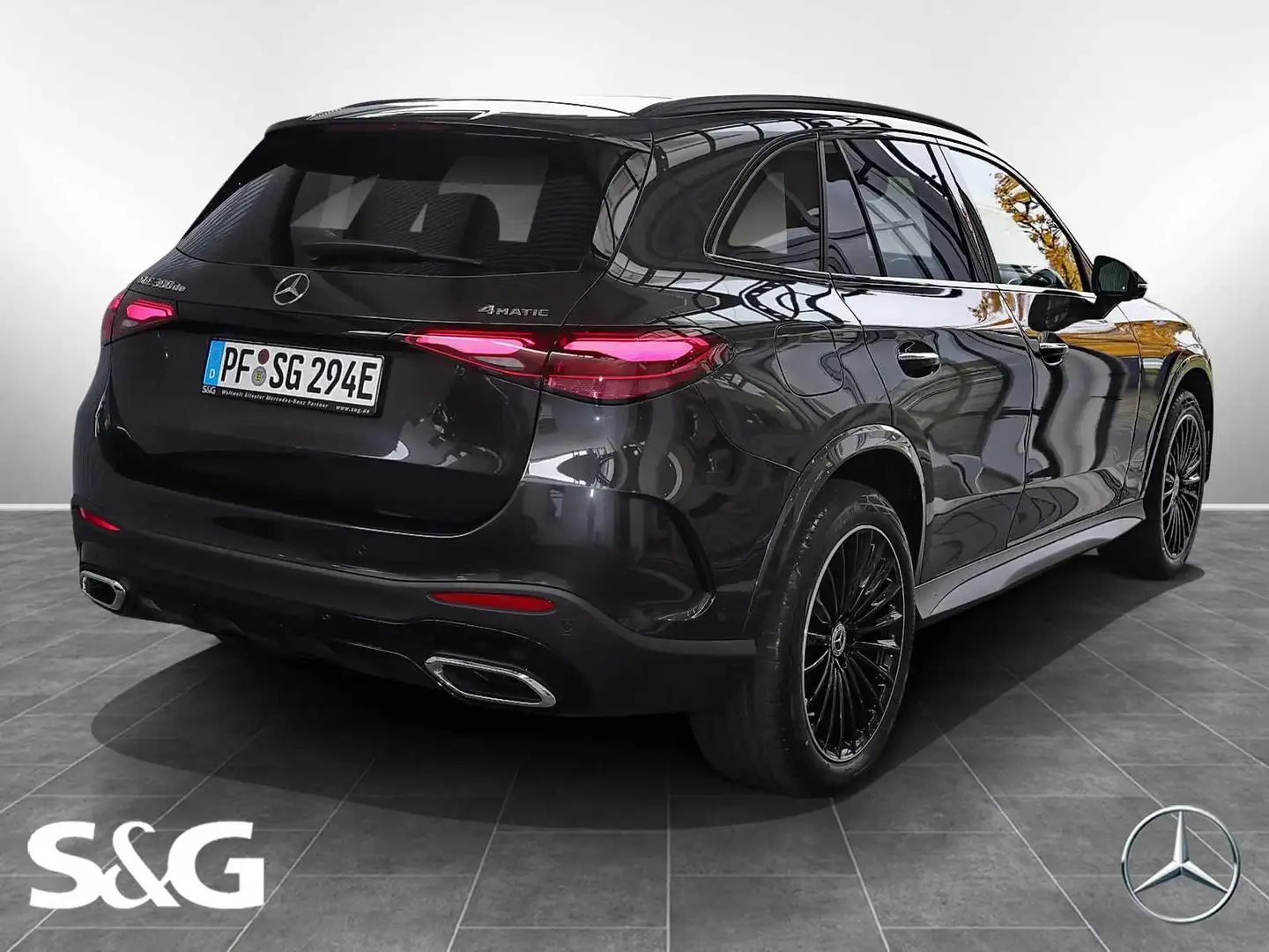 Mercedes-Benz GLC 300 de 4M AMG Standhz.+LED+Pano+AHK+Distron Grau - 2