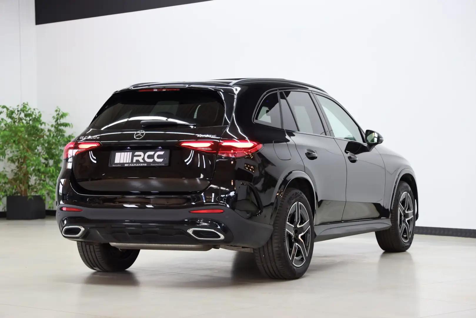 Mercedes-Benz GLC 300 e 4M AMG Night PANORAMA Distronic+ 360°camera Noir - 2