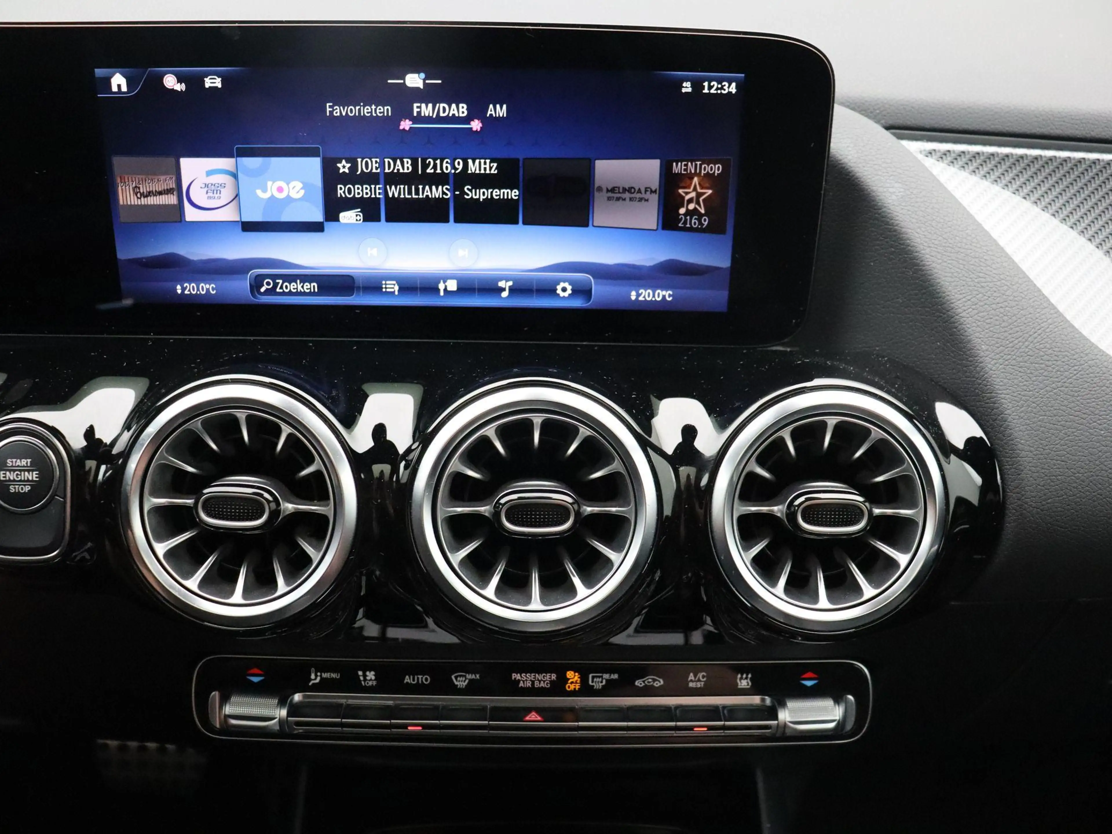 Mercedes-Benz B 250 e AMG Line + PANO DAK + MULTIBEAM + CARPLAY + — photo 13