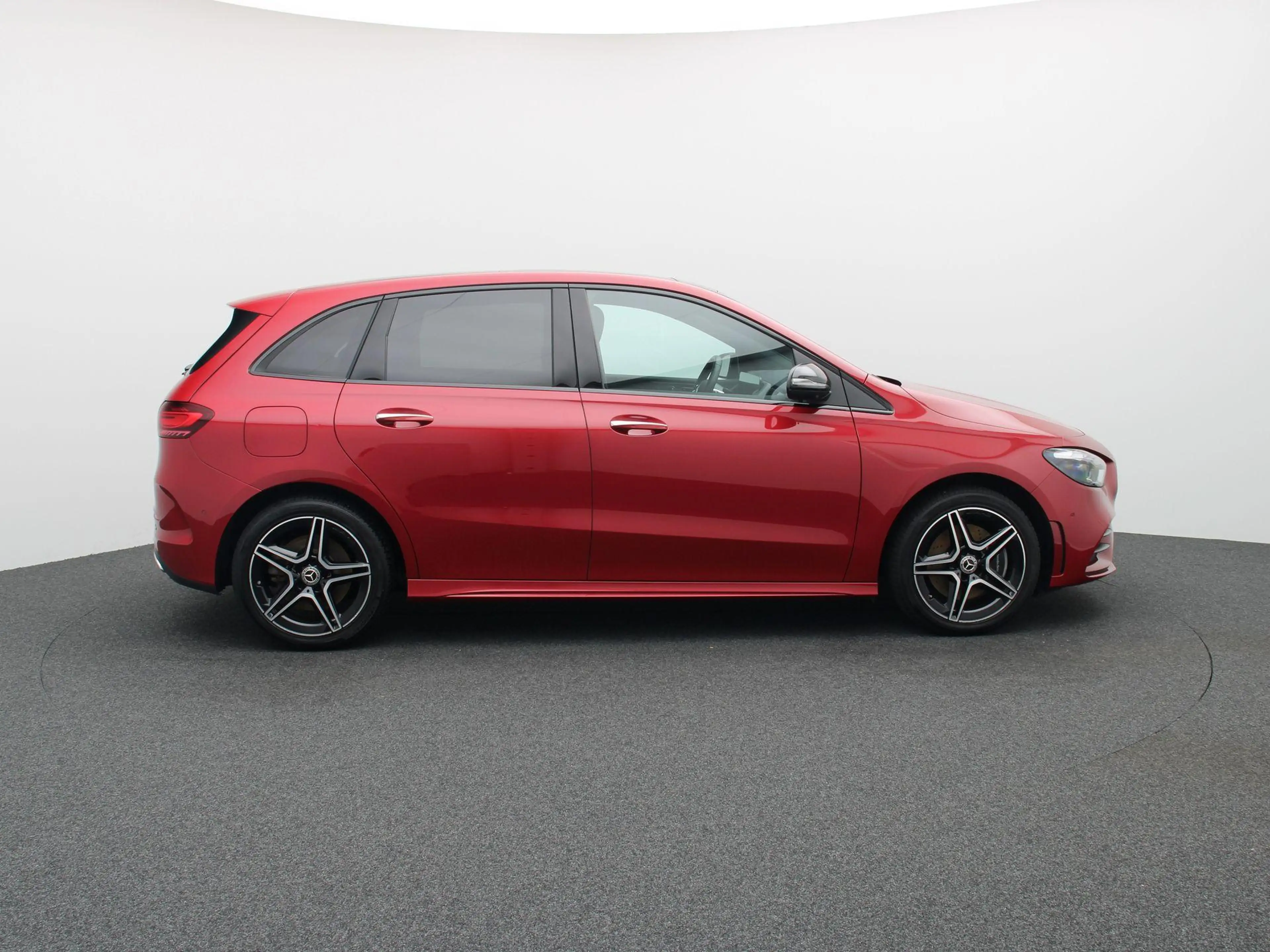 Mercedes-Benz B 250 e AMG Line + PANO DAK + MULTIBEAM + CARPLAY + — photo 6