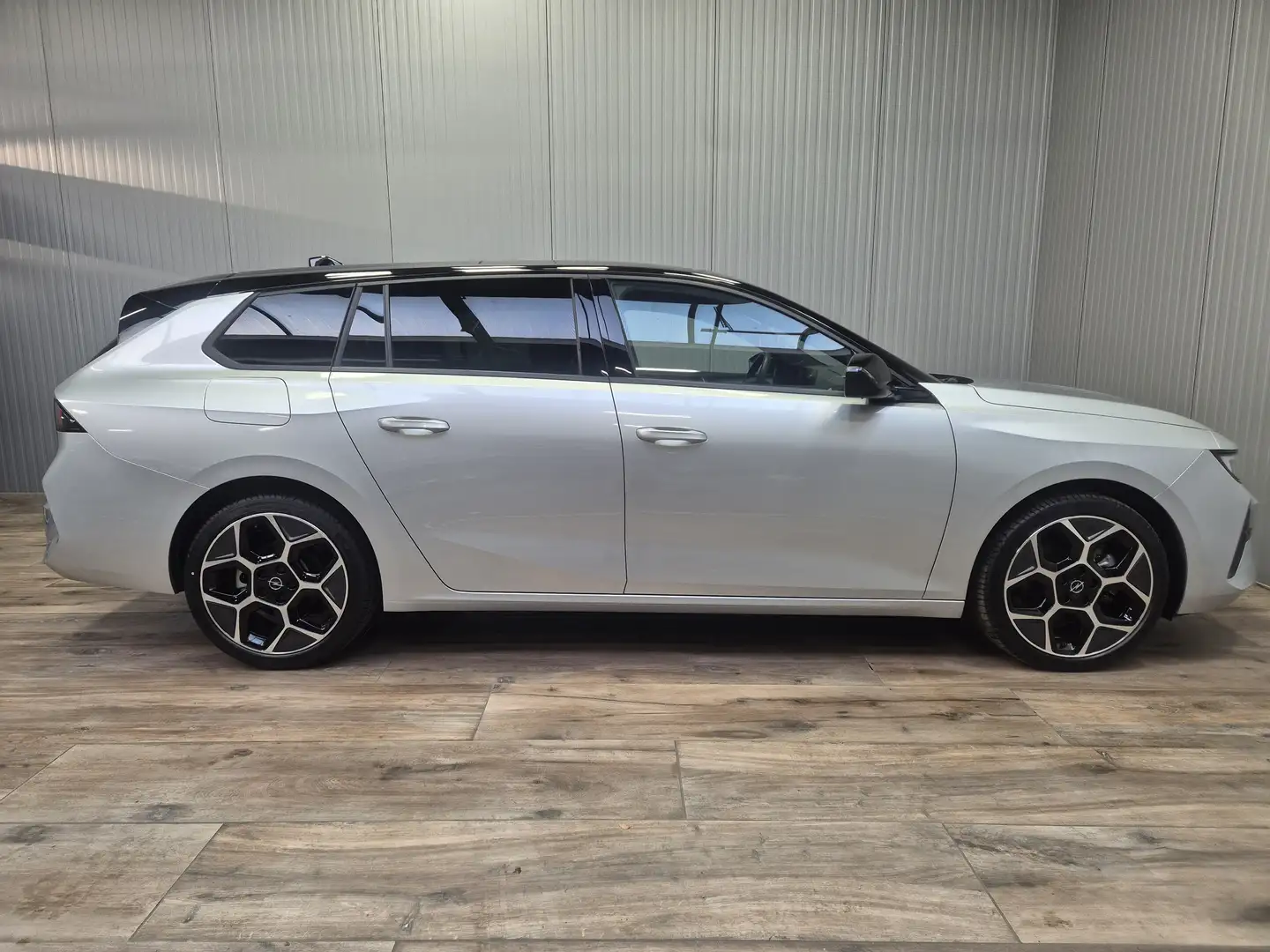 Opel Astra 1.2PureTech 130pk Ultimate automaat Gris - 1