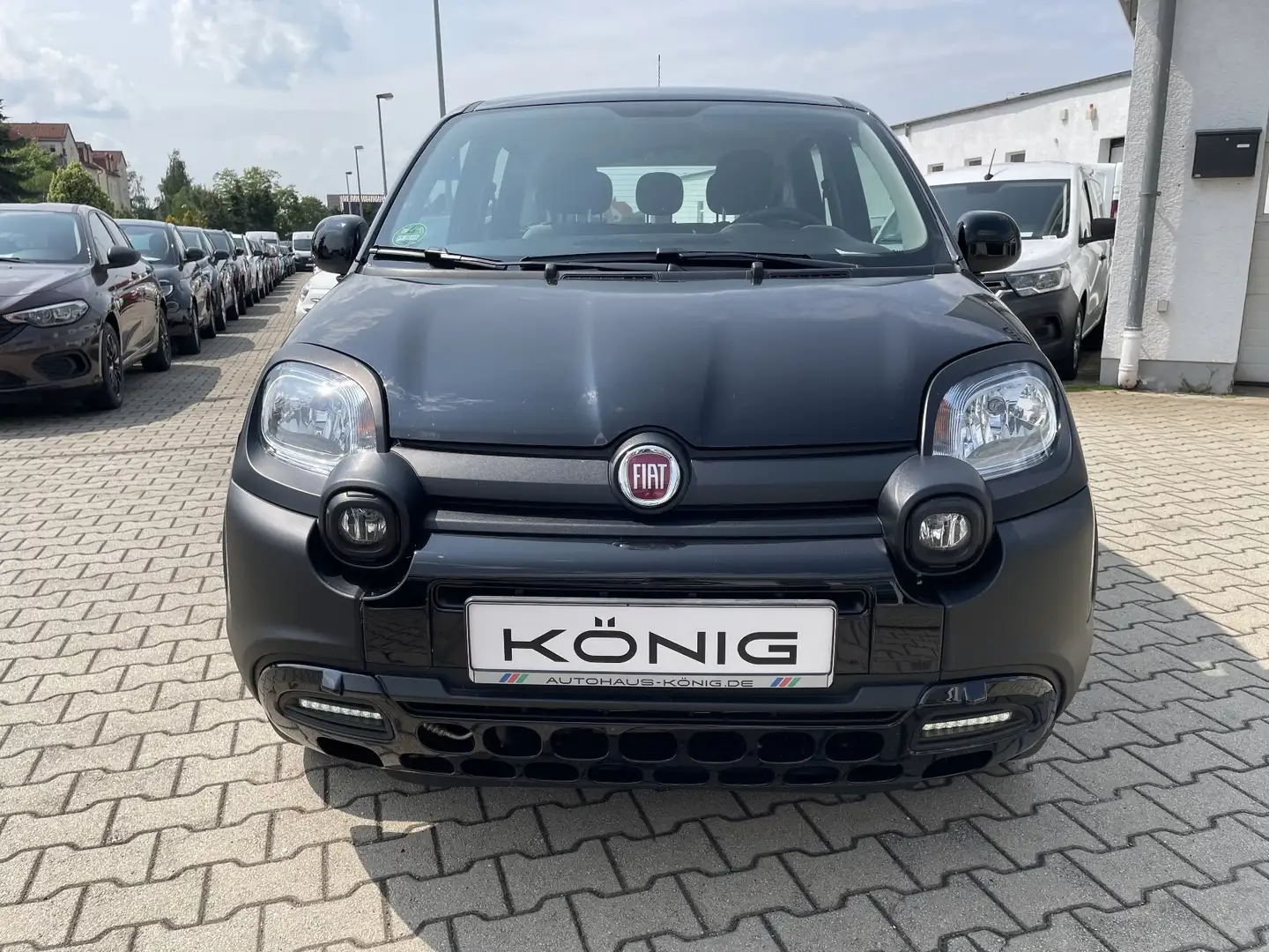 Fiat Panda Cross MY22 City Plus Hybrid 1.0 GS Zwart - 2