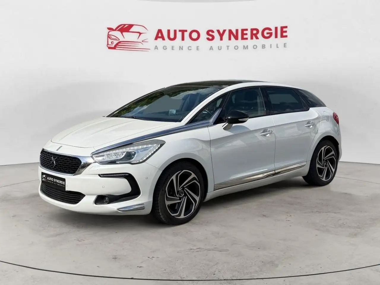 DS Automobiles DS 5