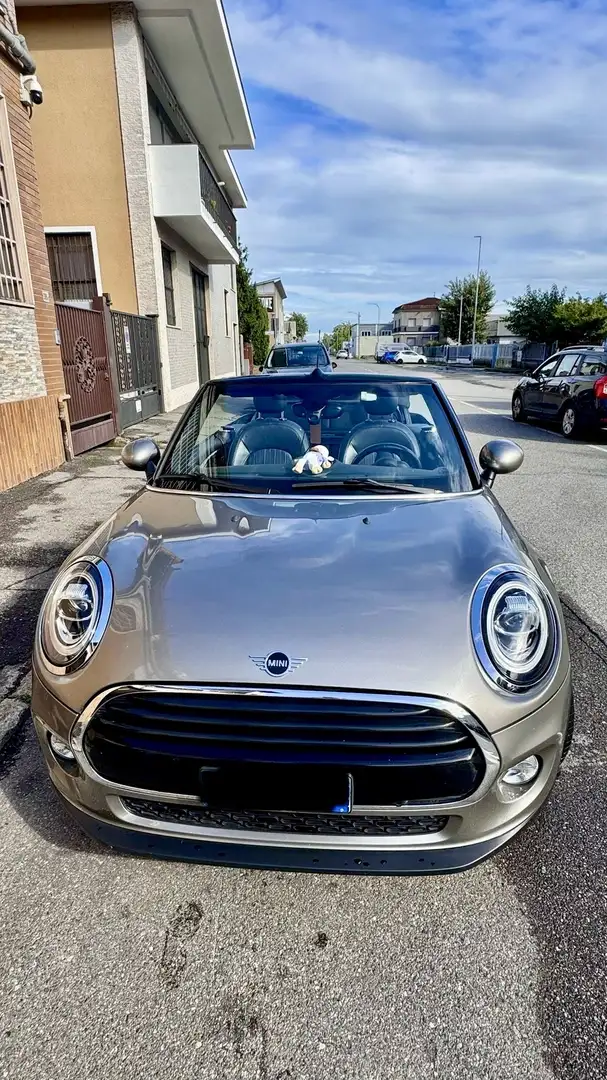 MINI Cooper D Cabrio british - 1