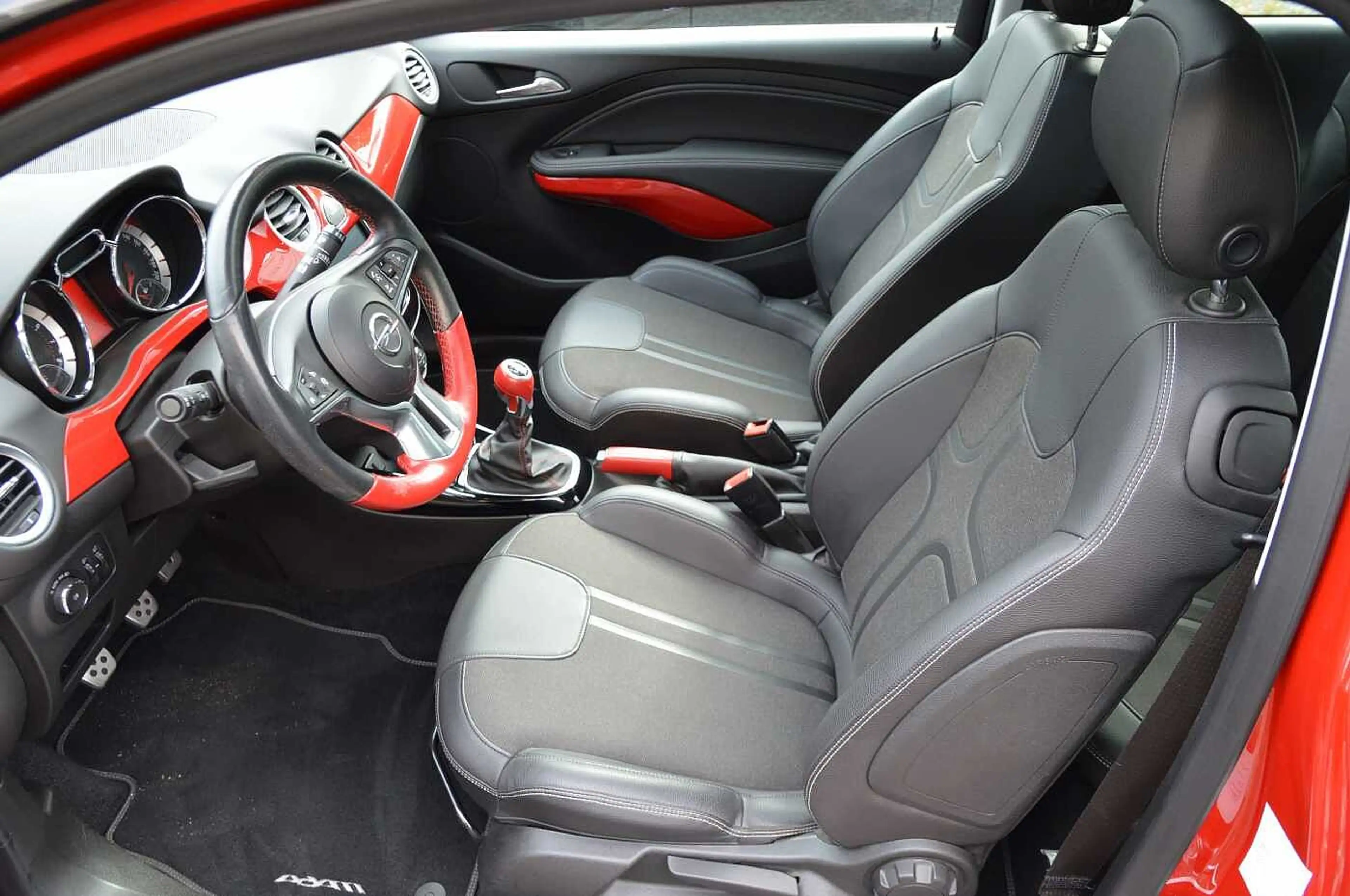 Opel Adam 1.0 Start/Stop Rocks — photo 6
